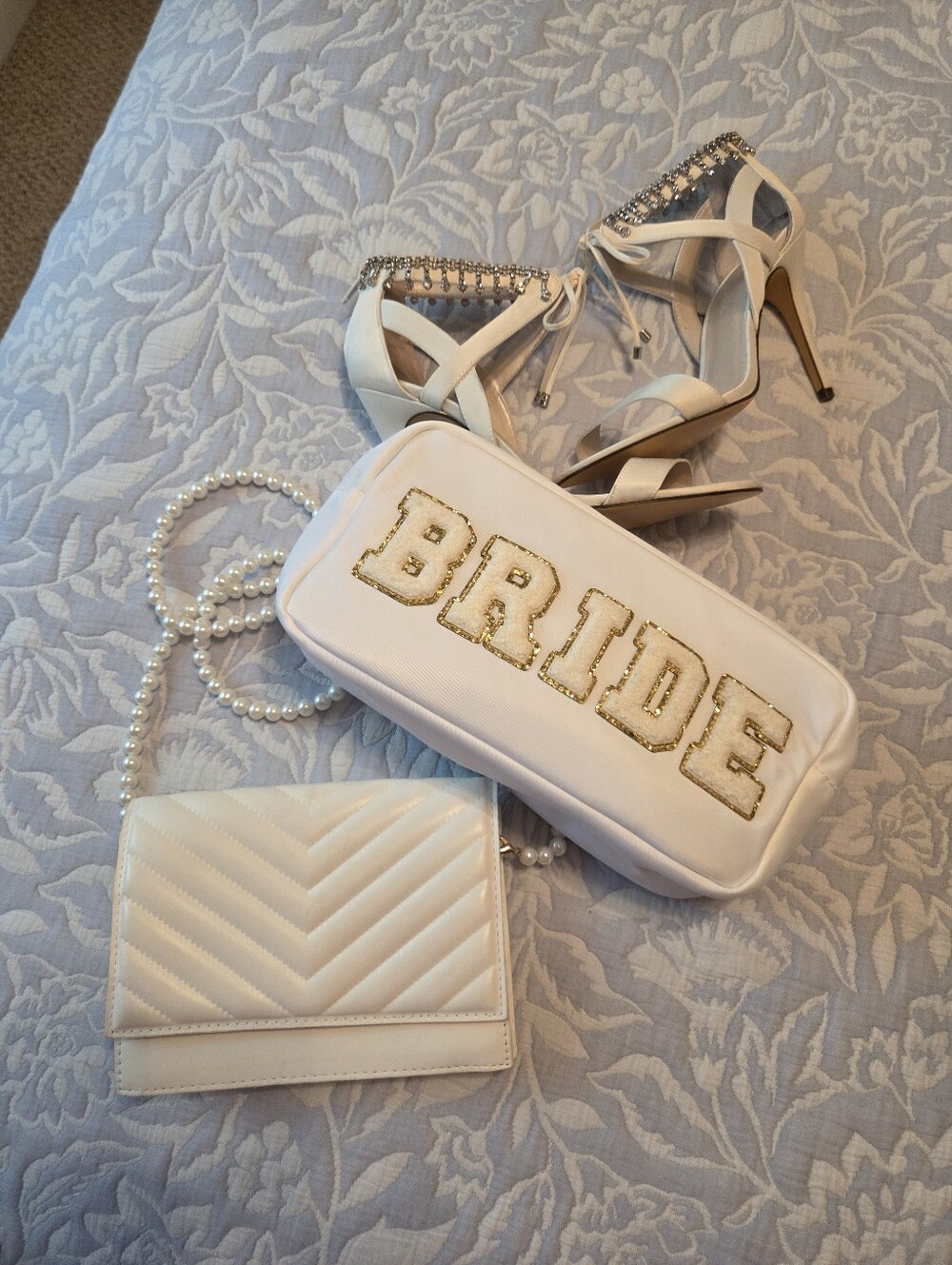 Bridal White Rhinestone T-Strap Heeled Sandals Plus Pearl Bag Bride Makeup Bag